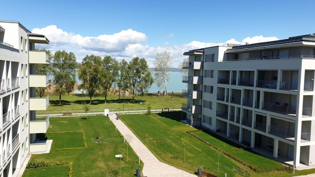 Lelle Resort CB34 Balatonlelle Esterno foto