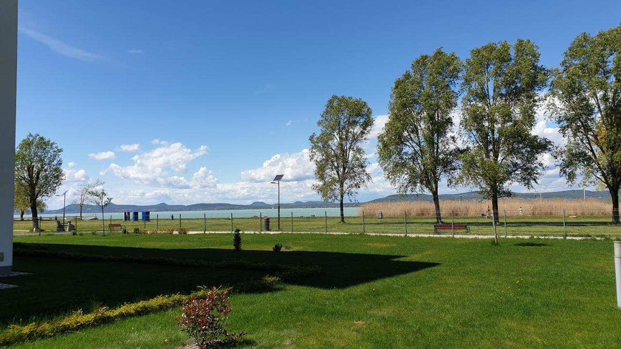 Lelle Resort CB34 Balatonlelle Esterno foto