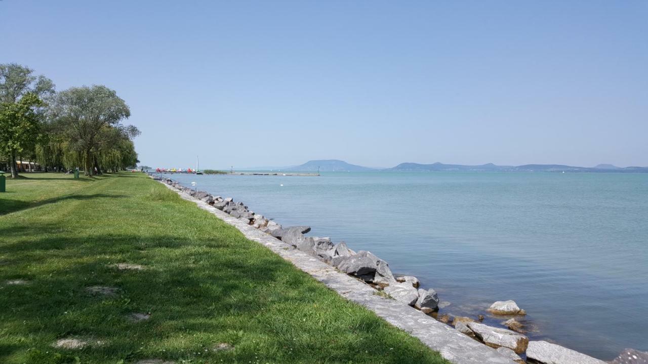 Lelle Resort CB34 Balatonlelle Esterno foto