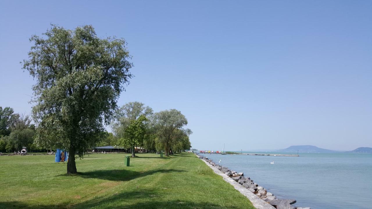 Lelle Resort CB34 Balatonlelle Esterno foto