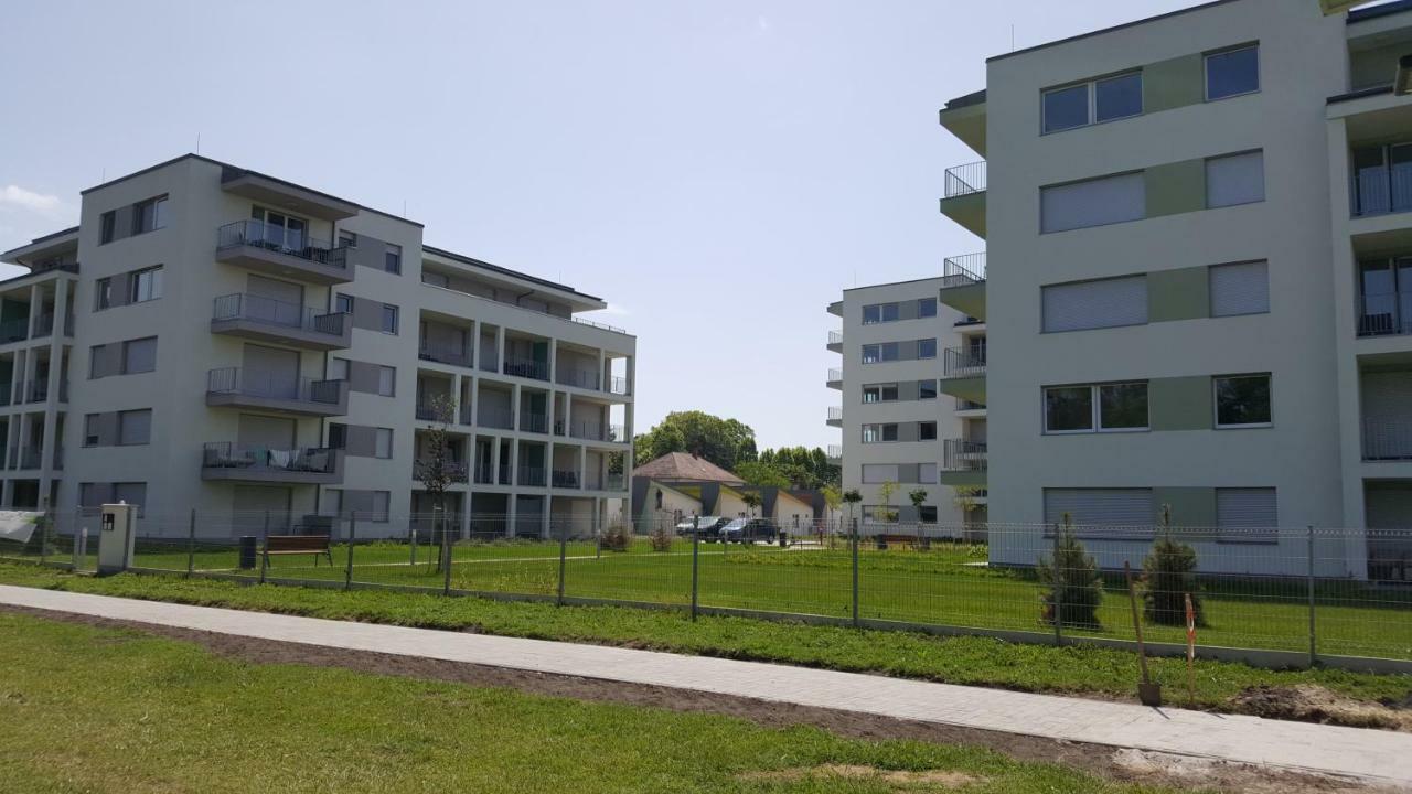 Lelle Resort CB34 Balatonlelle Esterno foto