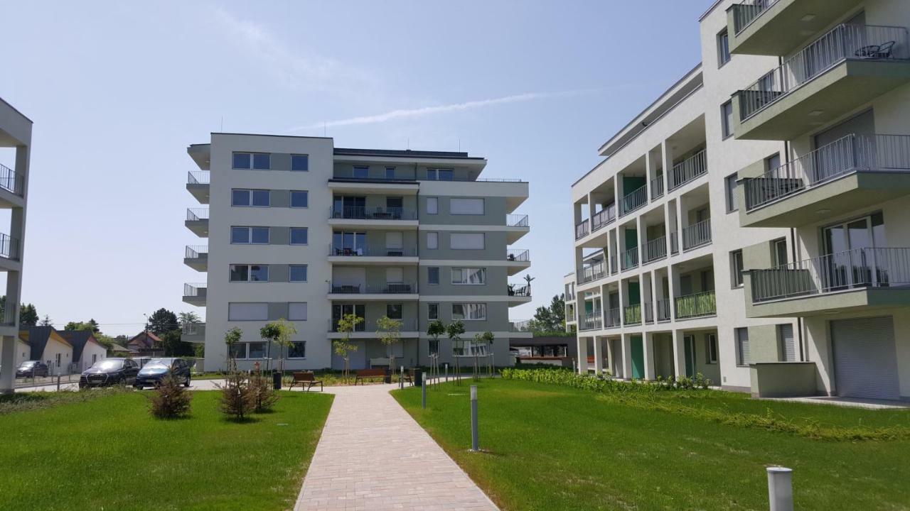 Lelle Resort CB34 Balatonlelle Esterno foto